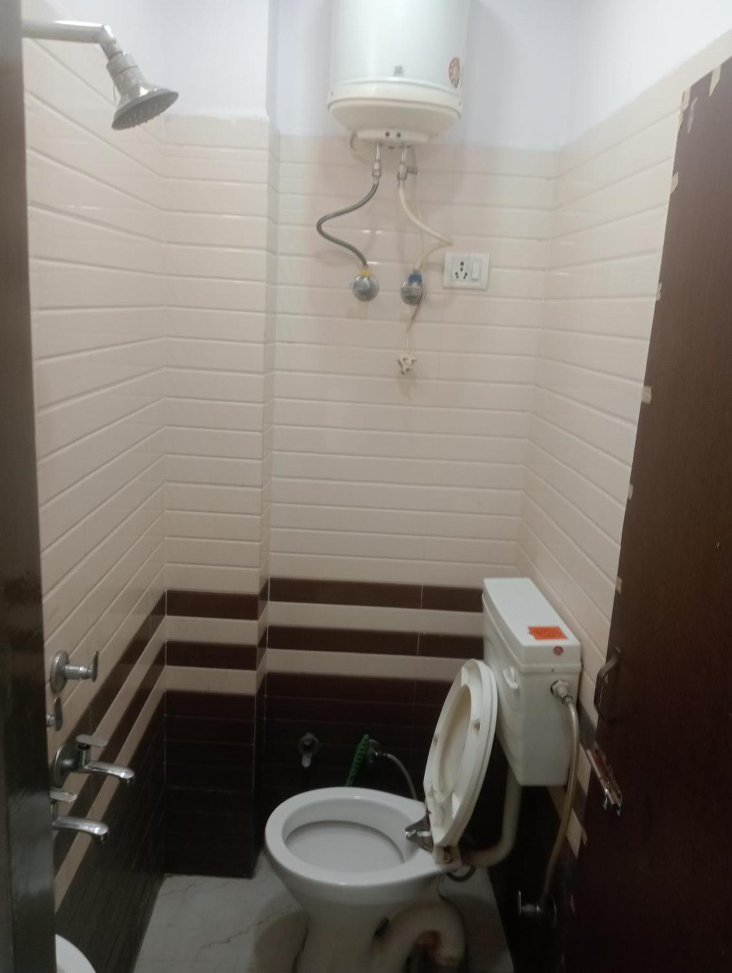 Ever Green Guest House Travel & Pg New Delhi Exteriör bild