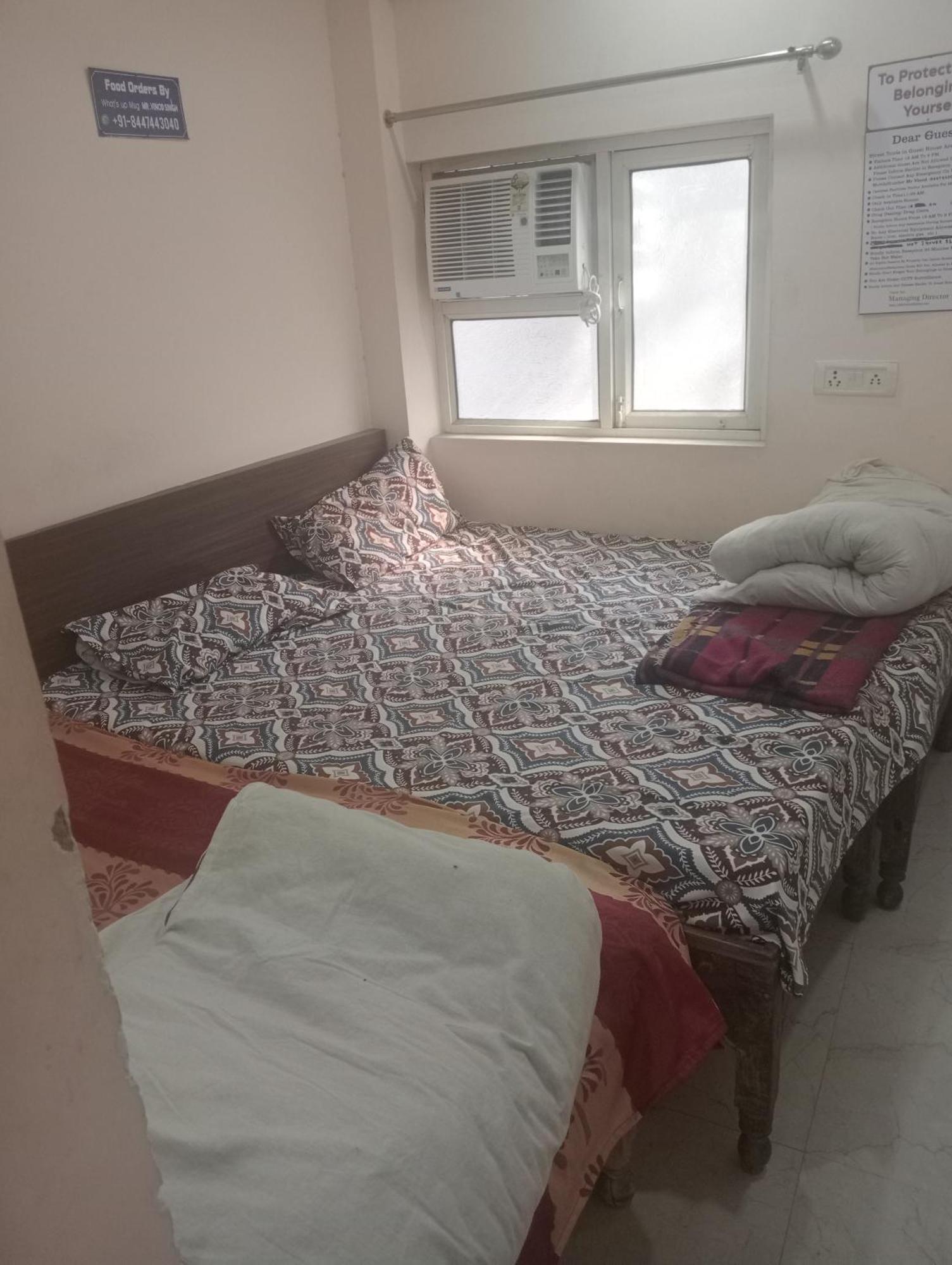 Ever Green Guest House Travel & Pg New Delhi Exteriör bild